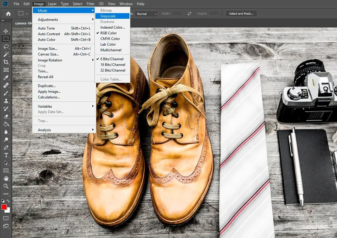 Photoshop mettre la photo en nuances de gris..