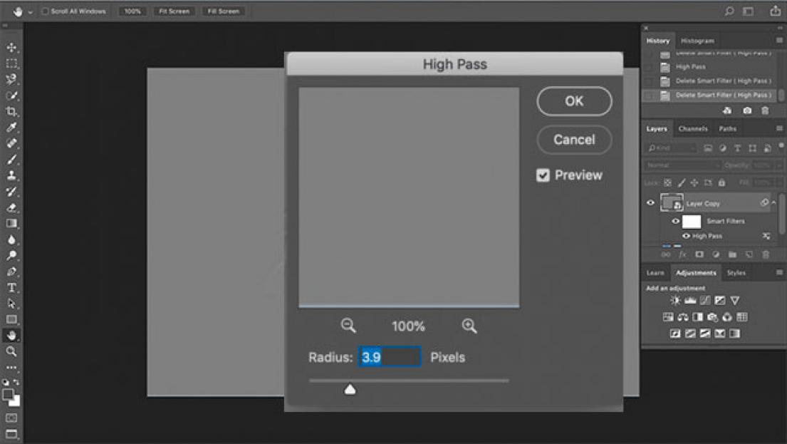 débloquer dans Photoshop en utilisant un filtre passe-haut.